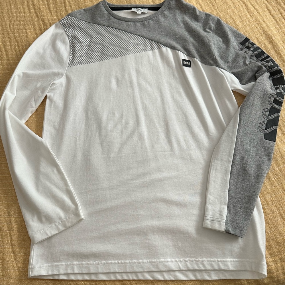 Long sleeved boys top